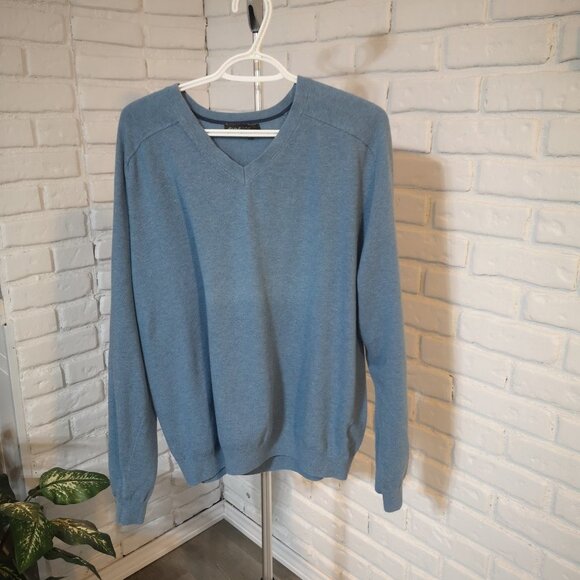 Eddie Bauer Men's V-neck Lightweight Sweater - Picture 1 of 10